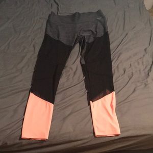 VS PINK Bonded leggings!